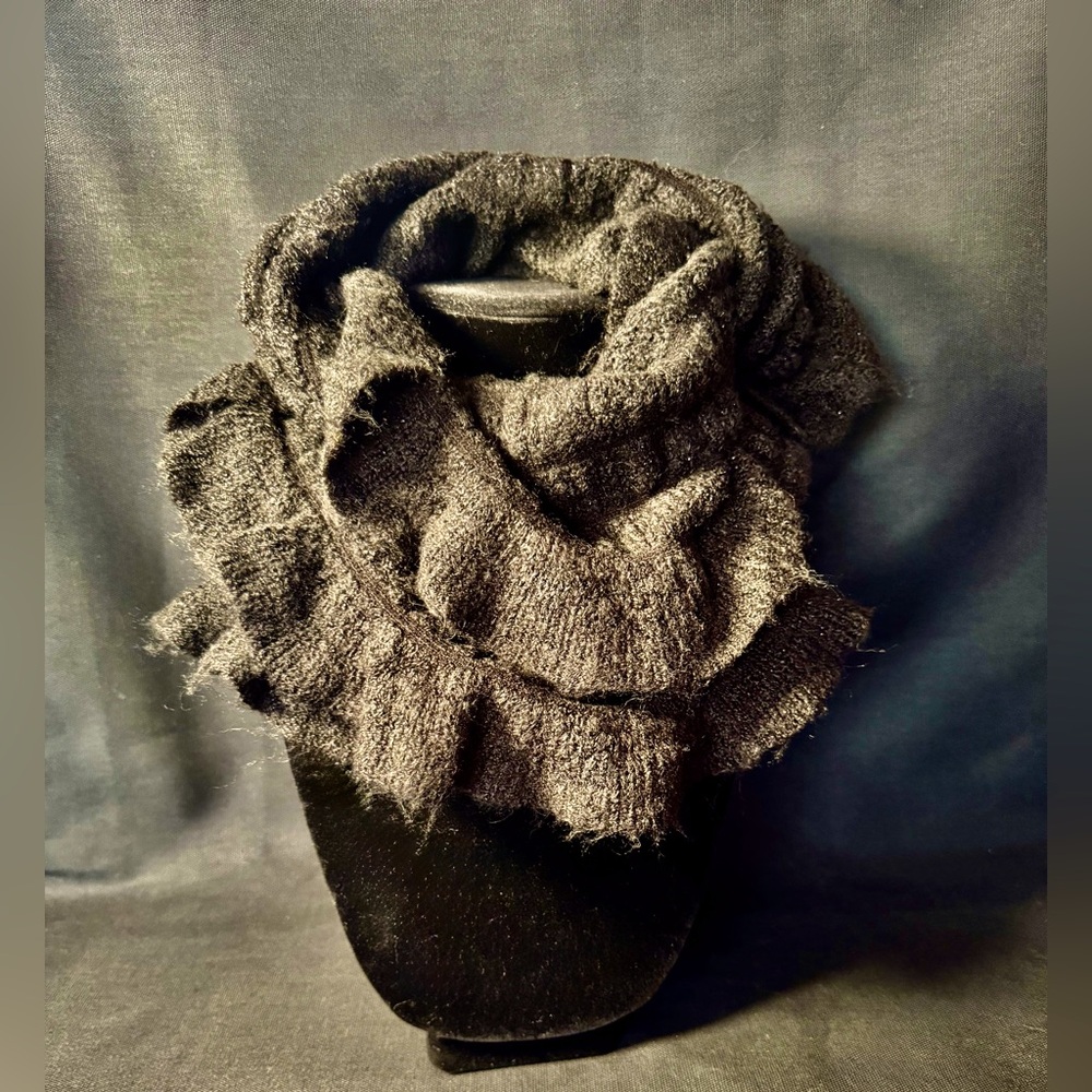 Black Infinity Ruffled Scarf